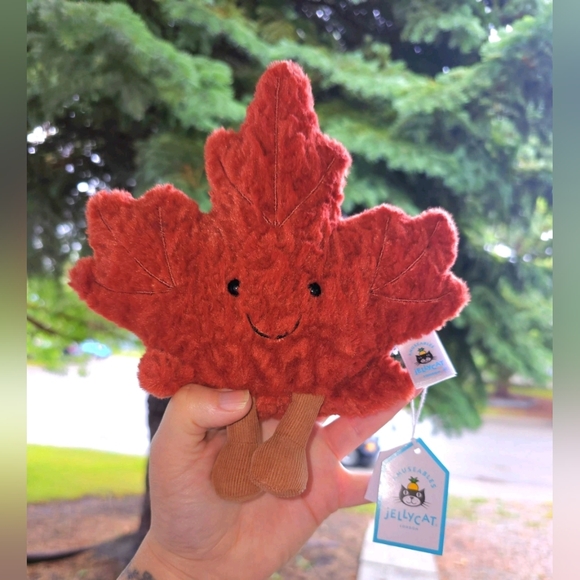 Jellycat Other - Jellycat Canadian Indigo Exclusive Amuseables Maple Leaf BNWT
